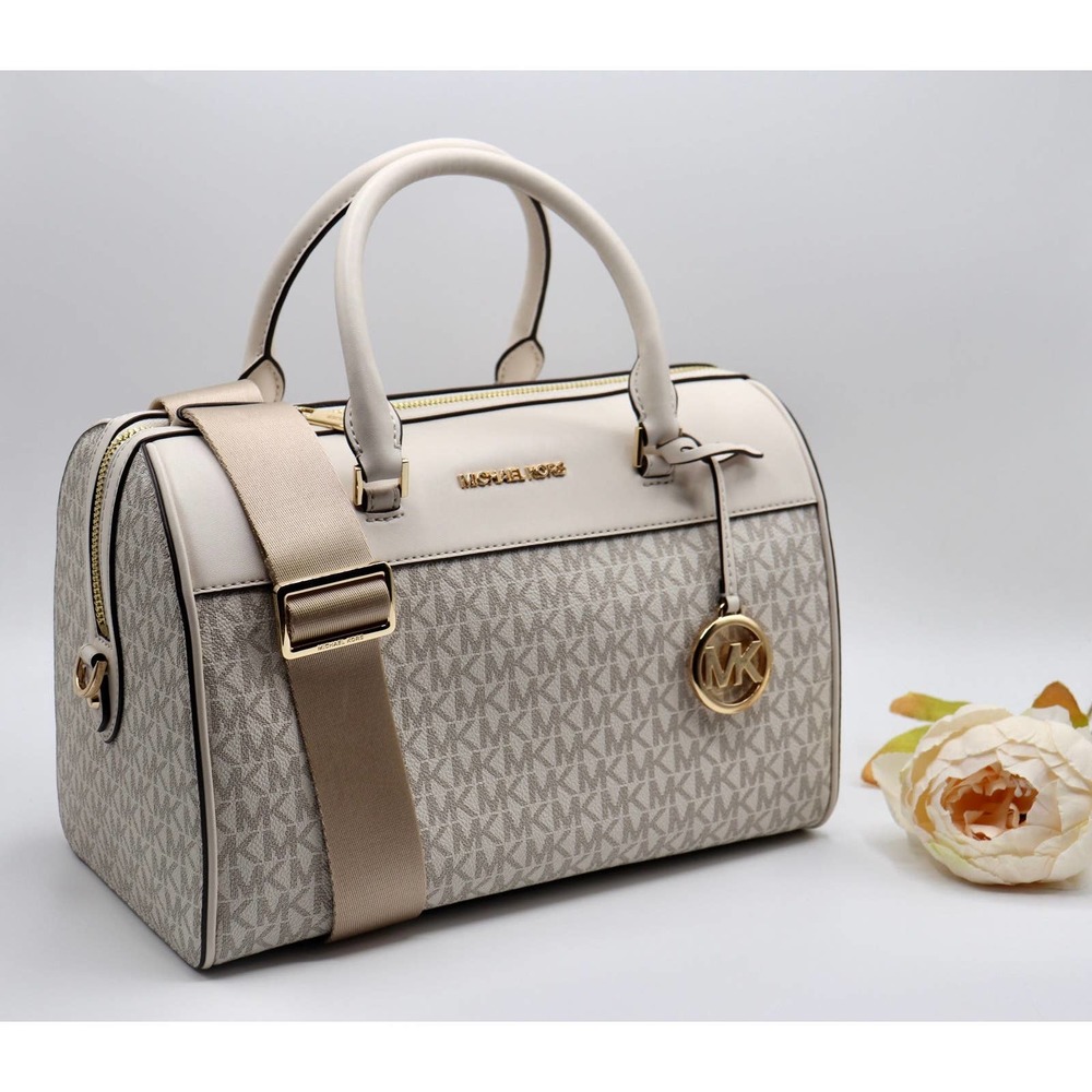 NWT Michael Kors Jet Set Travel Duffle Bag size Medium